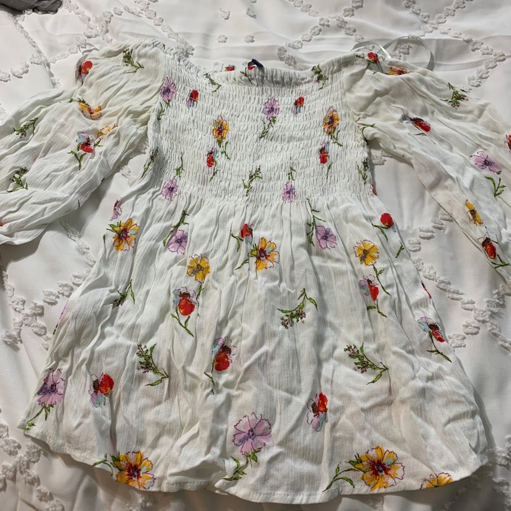 Floral and scrunched top